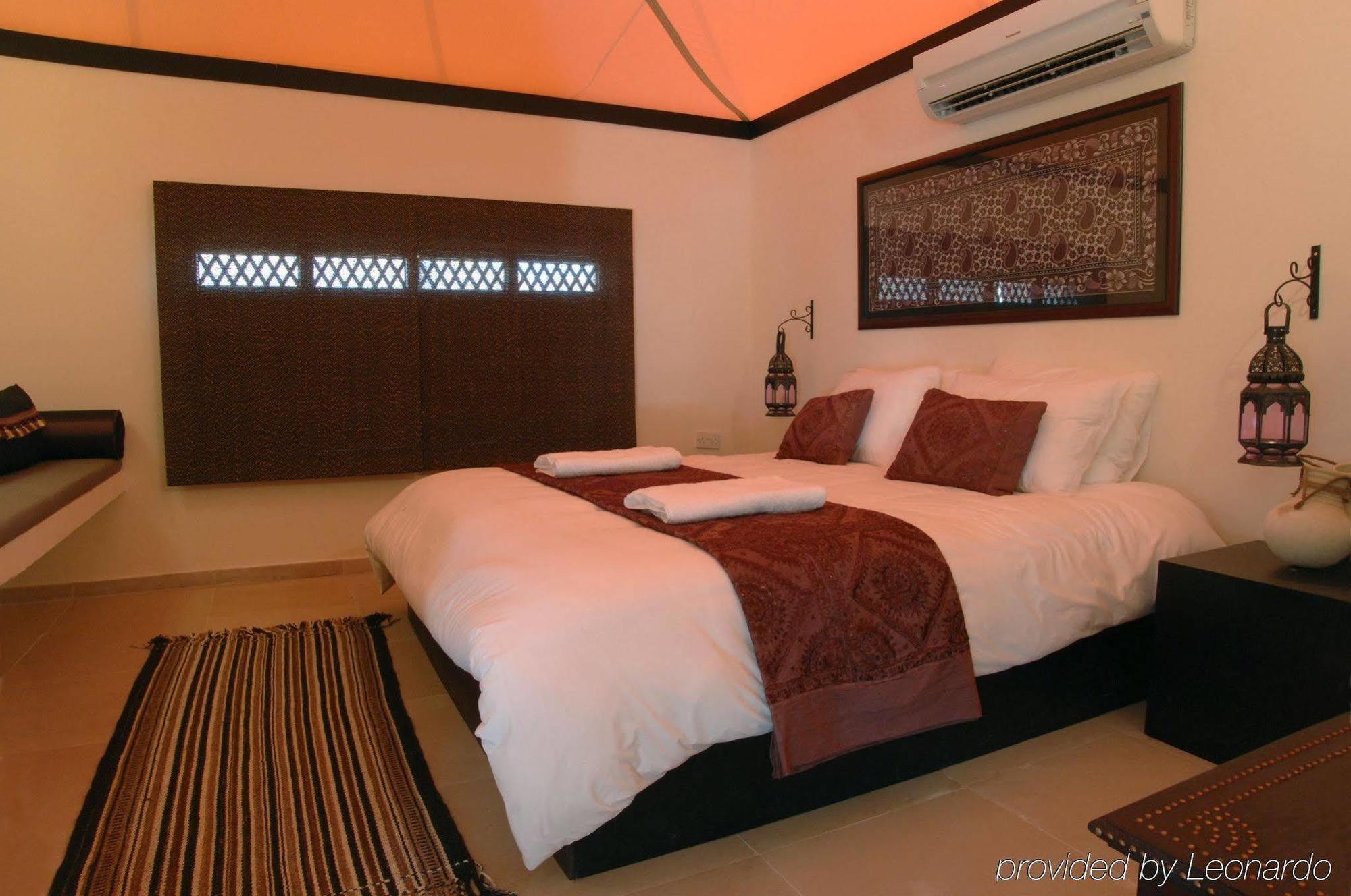 Luxe tent Desert Nights Camp 3*